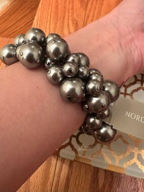 Nordstrom Metallic Gunmetal Cluster Stretch Bracelet